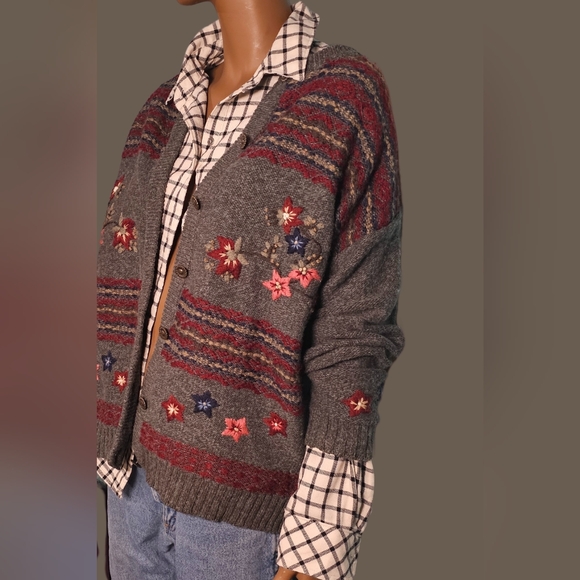 Vintage Northern Reflection Wool/Cotton Cardigan with floral embroider size M - Picture 1 of 3